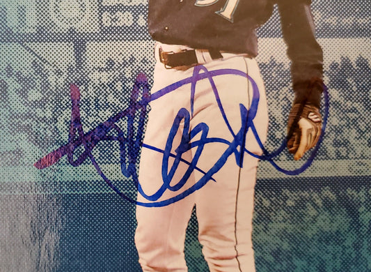 Ichiro Suzuki Autographed 262 Hit Leader Bobblehead Box Seattle Mariners IS Holo SKU #193658