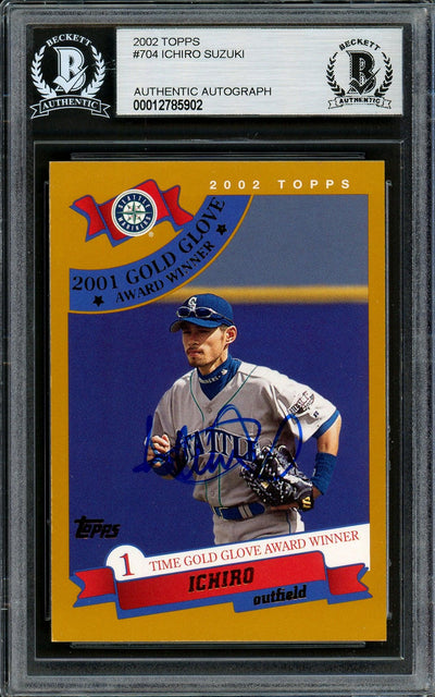 Ichiro Suzuki Autographed 2002 Topps Card #704 Seattle Mariners Beckett BAS Stock #194236