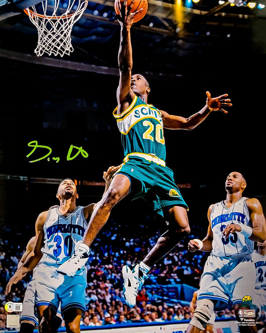 Gary Payton Autographed Framed 16x20 Photo Seattle Supersonics Beckett BAS Witness Stock #209398