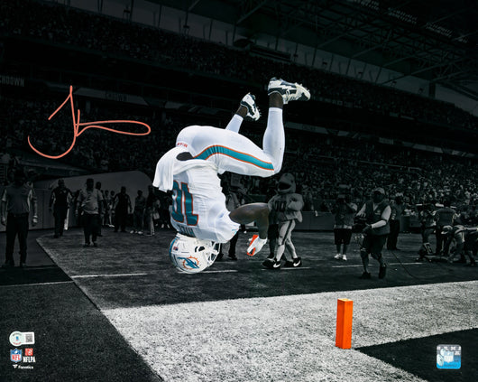 Tyreek Hill Autographed 16x20 Photo Miami Dolphins Spotlight Selfie Backflip Beckett BAS Witness