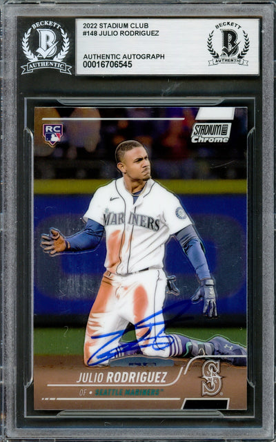 Julio Rodriguez Autographed 2022 Stadium Club Chrome Rookie Card #148 Seattle Mariners Beckett BAS #16706545
