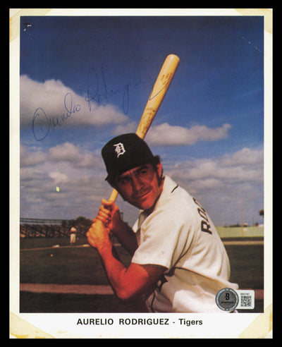 Aurelio Rodriguez Autographed 7x9 Team Issued Photo Detroit Tigers 1971 Beckett BAS QR #BM37461