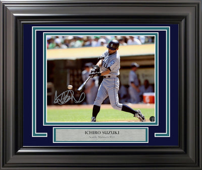 Ichiro Suzuki Autographed Framed 8x10 Photo Seattle Mariners IS Holo Stock #209389