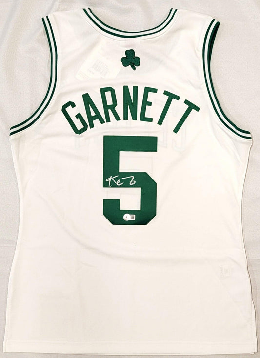 Boston Celtics Kevin Garnett Autographed White Mitchell & Ness 2007-08 Hardwood Classics NBA Finals Patch Jersey Size M Beckett BAS Witness #WV46232