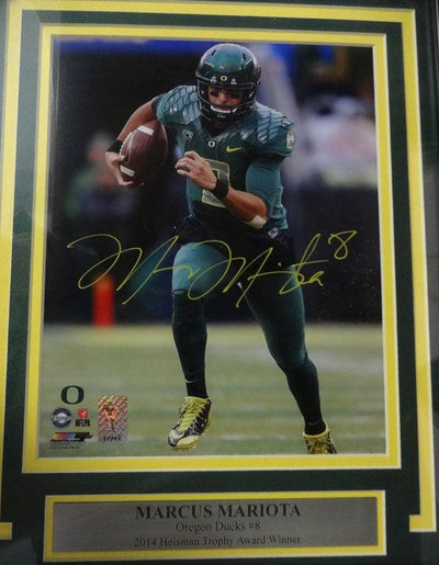Marcus Mariota Autographed Framed 8x10 Photo Oregon Ducks MM Holo Stock #89821
