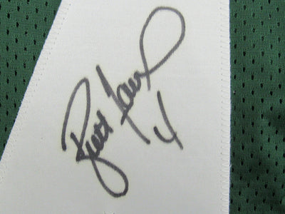 Brett Favre Signed Jersey JSA CM07453