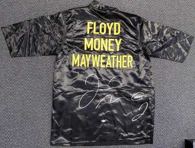 Floyd Mayweather Jr. Autographed Black Boxing Robe Beckett BAS Stock #121804