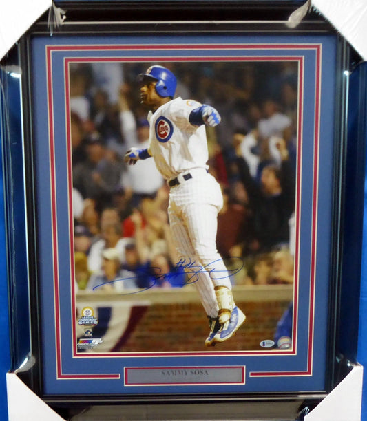 Sammy Sosa Autographed Framed 16x20 Photo Chicago Cubs Beckett BAS Stock #155014