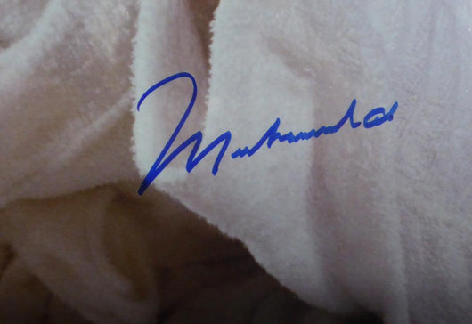 Muhammad Ali Autographed Framed 16x20 Photo JSA #Y13095