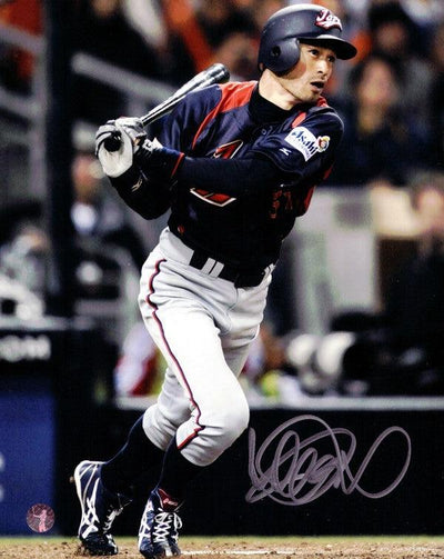 Ichiro Suzuki Autographed 8x10 Photo WBC Japan IS Holo Stock #83487