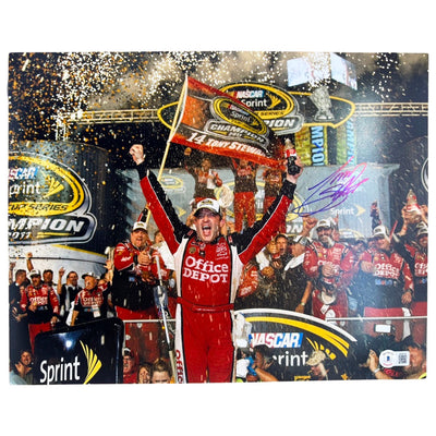 Tony Stewart Signed Pose 2 Racing 8x10 Photo (Beckett)
